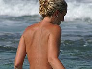 18 photos nudist female