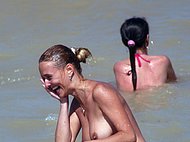 Lohan lindsay beach nude
