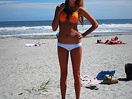 Beach tanned ass milf